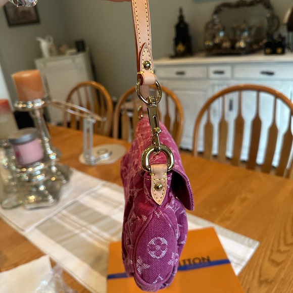 Louis Vuitton Pink Denim Pleaty - Picture 12 of 15